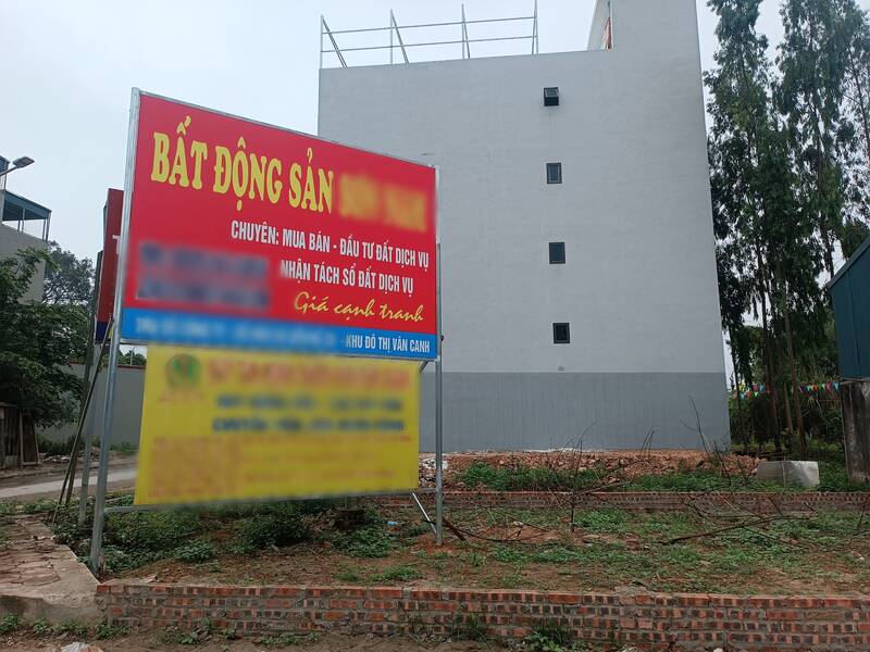 Nhiều lô đất dịch vụ tại xã Vân Canh (huyện Hoài Đức, Hà Nội) liên tục tăng giá. Ảnh: Thu Giang 