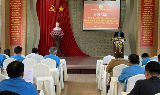 Lâm Đồng tổ chức Hội nghị đánh giá Phong trào xây dựng "Cơ quan, đơn vị, doanh nghiệp đạt chuẩn văn hóa" giai đoạn 2022-2023. Ảnh: ĐỨC THIỆM