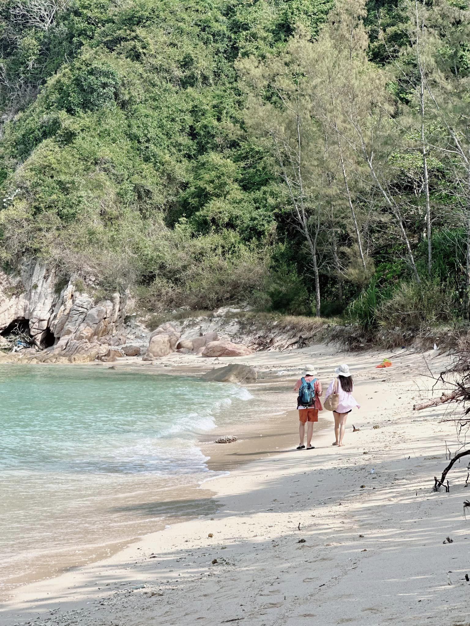 Vùng đất “hoa vàng cỏ xanh” sở hữu khung cảnh thiên nhiên bình yên, nên thơ.