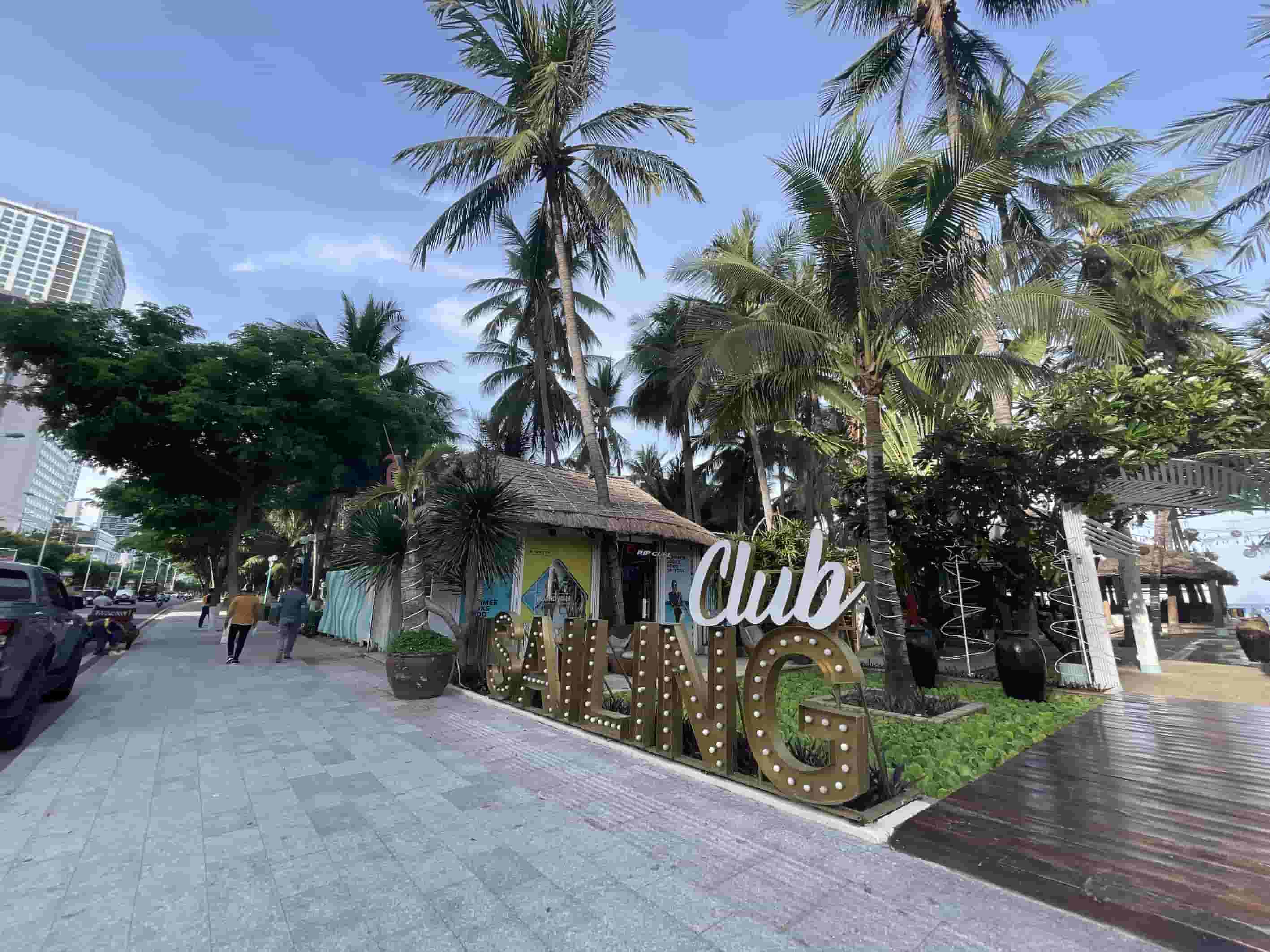 Nhà hàng Sailing Club đã được gia hạn sử dụng đất. Ảnh: Hữu Long