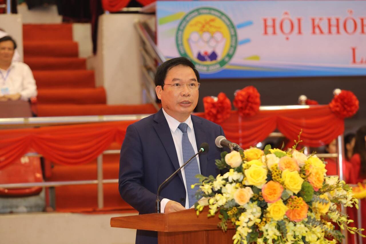 Ông Tống Quang Thìn - Phó chủ tịch UBND tỉnh Ninh Bình phát biểu tại lễ khai mạc. Ảnh: Nguyễn Trường