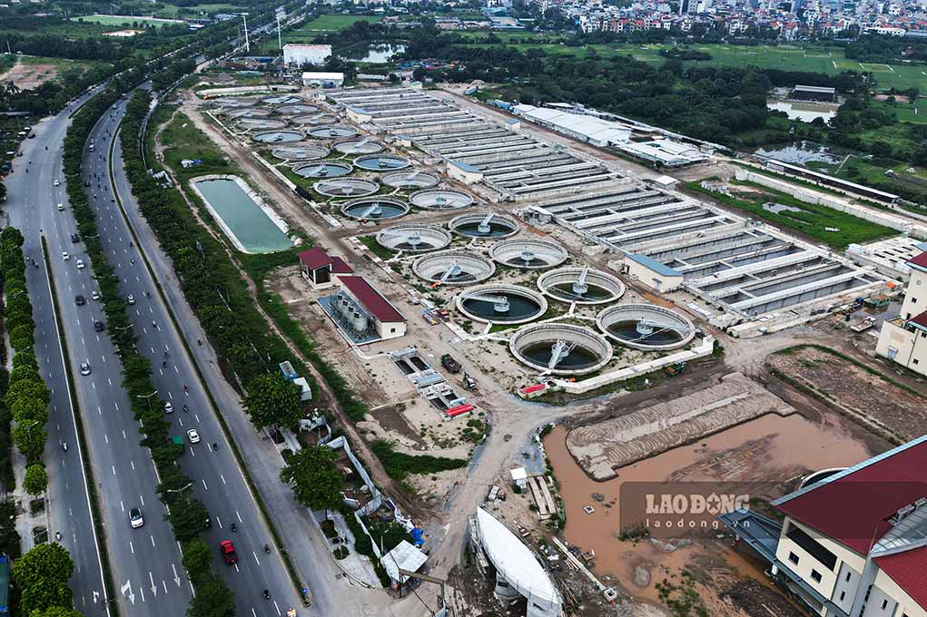 Theo ông Hoàng Trọng Tùng, Giám đốc Ban Quản lý dự án Đầu tư xây dựng công trình hạ tầng kỹ thuật và nông nghiệp TP Hà Nội, dự án hệ thống xử lý nước thải Yên Xá triển khai thi công từ năm 2019 và đã triển khai đồng loạt của 4 gói thầu chính.