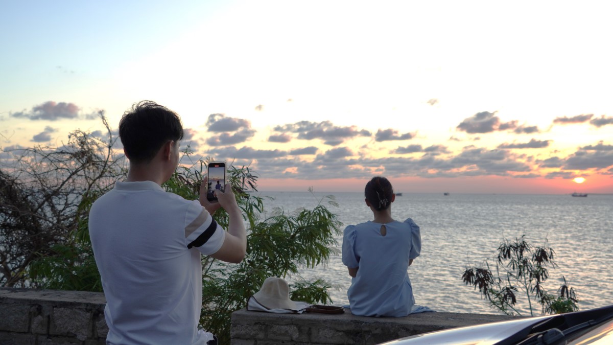 Machen Sie Fotos für Ihre Lieben, wenn die Nachmittagssonne weniger intensiv ist. Foto: Thanh An