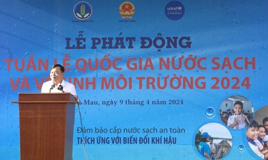 Thứ trưởng Bộ Nông nghiệp phát triển Nông thôn Nguyễn Hoàng Hiệp phát động Tuần lễ quốc gia nước sạch. Ảnh: Nhật Hồ