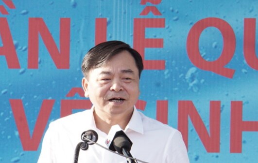 Thứ trưởng Bộ Nông nghiệp Phát triển Nông thôn Nguyễn Hoàng Hiệp chính thức phát động Tuần lễ quốc gia nước sạch. Ảnh: Nhật Hồ