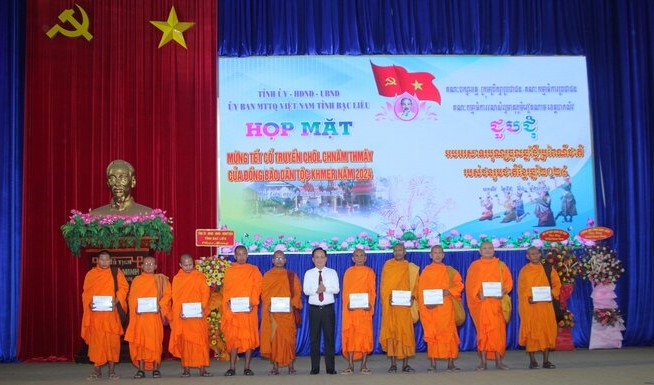 Bạc Liêu họp mặt mừng Tết cổ truyền Chol Chnam Thmay. Ảnh: Nhật Hồ