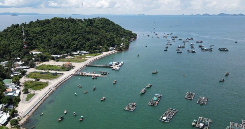 Hà Tiên đề nghị thuê sà lan vận chuyển 20.000 m3 nước ra xã đảo Tiên Hải