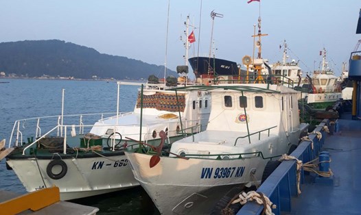 Thiếu lao động vận hành, 2 tàu kiểm ngư của tỉnh Nghệ An phải tạm ngừng hoạt động. Ảnh: Anh Tuấn