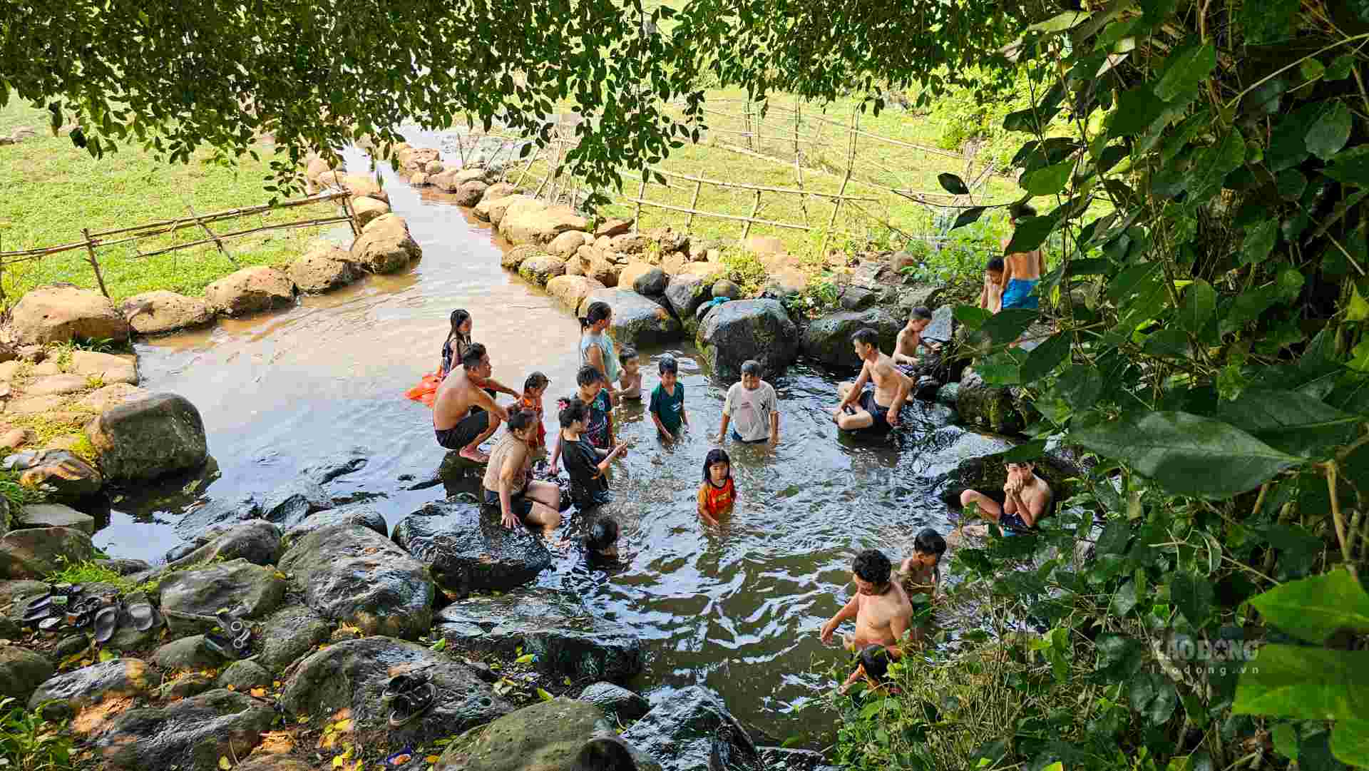 Trong các ngày nghỉ lễ, nắng nóng xảy ra nhiều nơi trên cả nước, còn tại tỉnh Quảng Trị xuất hiện nắng nóng cực đỉnh với nhiệt độ lớn nhất từng ghi nhận được là 44 độ C. Đây là đợt nắng nóng cao nhất kể từ năm 1976 đến nay.