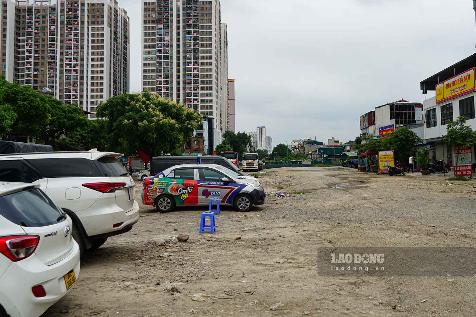Sau nhiều năm trì trệ, cuối tháng 2 vừa qua, UBND quận Hoàng Mai cho biết đã bàn giao 100% mặt bằng sạch cho chủ đầu tư để phục vụ thi công dự án đường Vành đai 2,5 (đoạn Đầm Hồng - Quốc lộ 1).