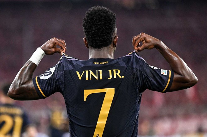 Vinicius Jr đã trở thành chỗ dựa cho Real Madrid tại Champions League