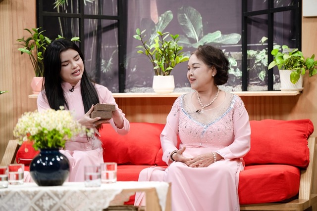 Nữ CEO Huỳnh Như Lam và mẹ chồng tại chương trình. Ảnh: MCV