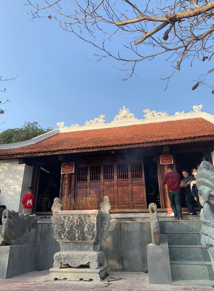 Đền Cờn hiện mang nhiều nét kiến trúc cuối thời Lê đầu Nguyễn. Ảnh: Phi Nguyễn