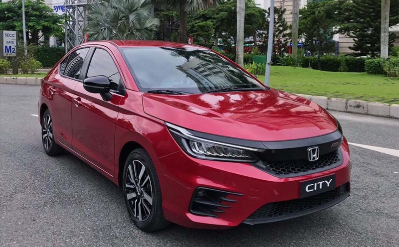 Thị Trường Xe Ô Tô Việt Nam: Những Mẫu Xe Bán Ít Nhất Đầu Năm 2025