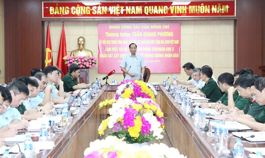 Phó Chủ tịch Quốc hội Trần Quang Phương phát biểu tại buổi làm việc. Ảnh: Quốc hội