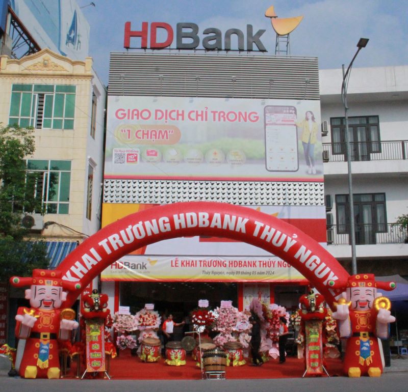 Riêng tại Hải Phòng, HDBank đã mở rộng 02 chi nhánh và 03 phòng giao dịch, phục vụ hàng trăm nghìn khách hàng và đóng góp vào quá trình phát triển kinh tế địa phương. Ảnh: HDBank