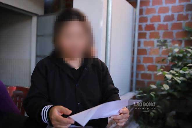 Cô P.T.N - giáo viên Trường THCS bán trú Canh Thuận (huyện Vân Canh, Bình Định) không biết bám víu vào đâu khi bị nợ lương, chế độ kéo dài. Ảnh: Hoài Luân