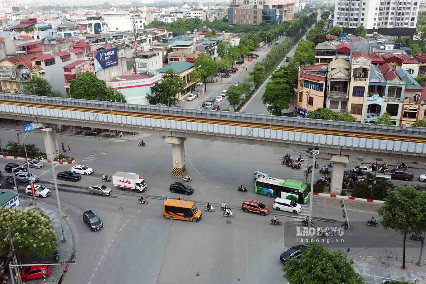 Theo thông tin từ Sở GTVT Hà Nội, dự án xây cầu vượt dự kiến có điểm đầu kết nối với đường Lê Trọng Tấn (cách vị trí nút giao 340m), điểm cuối kết nối với đường Văn Khê (cách vị trí nút giao 340m). 