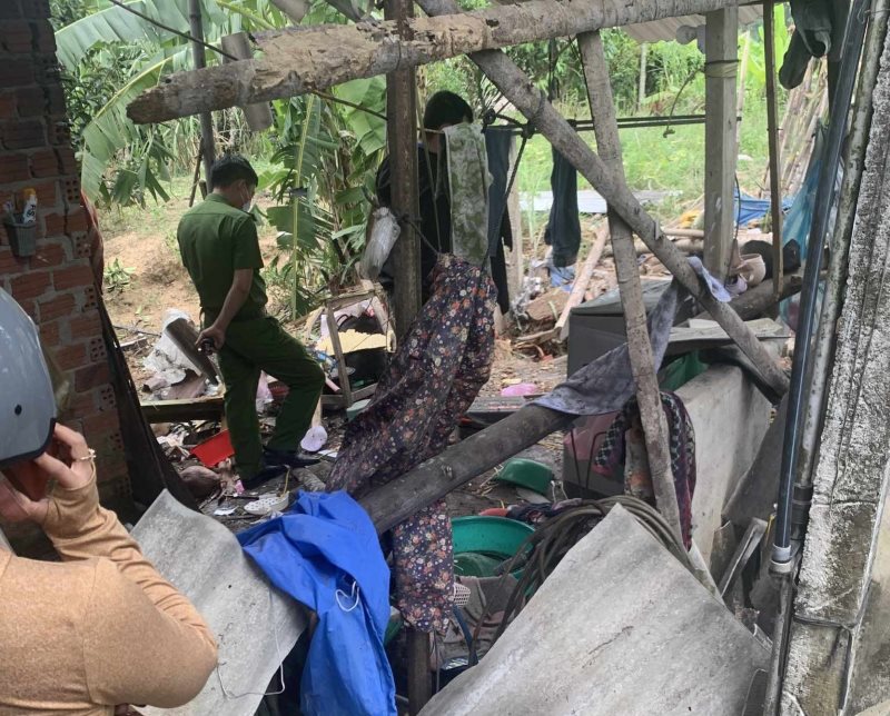 Hiện trường vụ nổ khiến 1 người chết, 1 người bị thương ở Tiên Phước, Quảng Nam. Ảnh Tiên Kỳ.