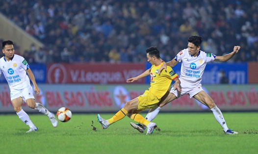 Nam Định làm khách trước Hoàng Anh Gia Lai tại vòng 18 V.League 2023-2024. Ảnh: Minh Dân