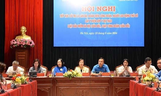Cuộc đối thoại, tiếp xúc cử tri giữa Đoàn đại biểu Quốc hội Thành phố Hà Nội và công nhân lao động Hà Nội diễn ra chiều 13.5. Ảnh: Kiều Vũ
