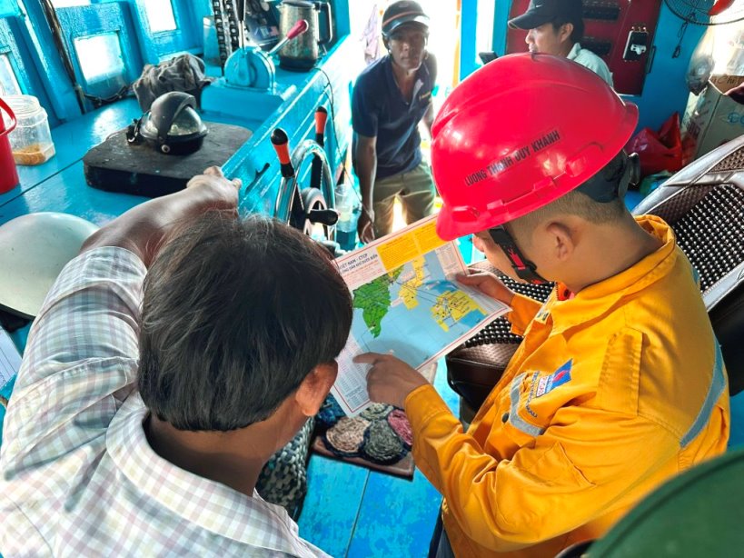 Biên phòng tăng cường tuyên truyền bảo vệ đường ống dẫn khí PM3 trên biển