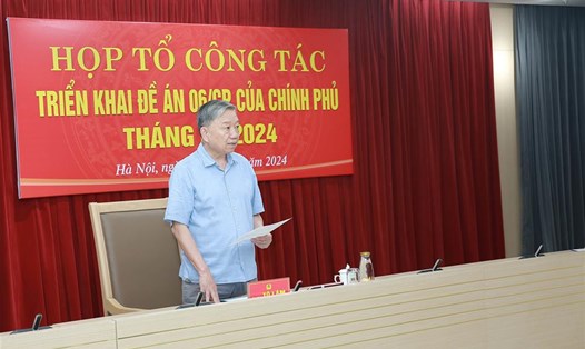 Đại tướng Tô Lâm - Ủy viên Bộ Chính trị, Bộ trưởng Bộ Công an - chủ trì cuộc họp tháng 5. Ảnh: Bộ Công an