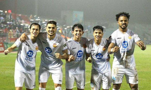 Câu lạc bộ Nam Định hiện đang dẫn đầu bảng xếp hạng V.League 2023-2024 sau 18 vòng đấu. Ảnh: NĐFC