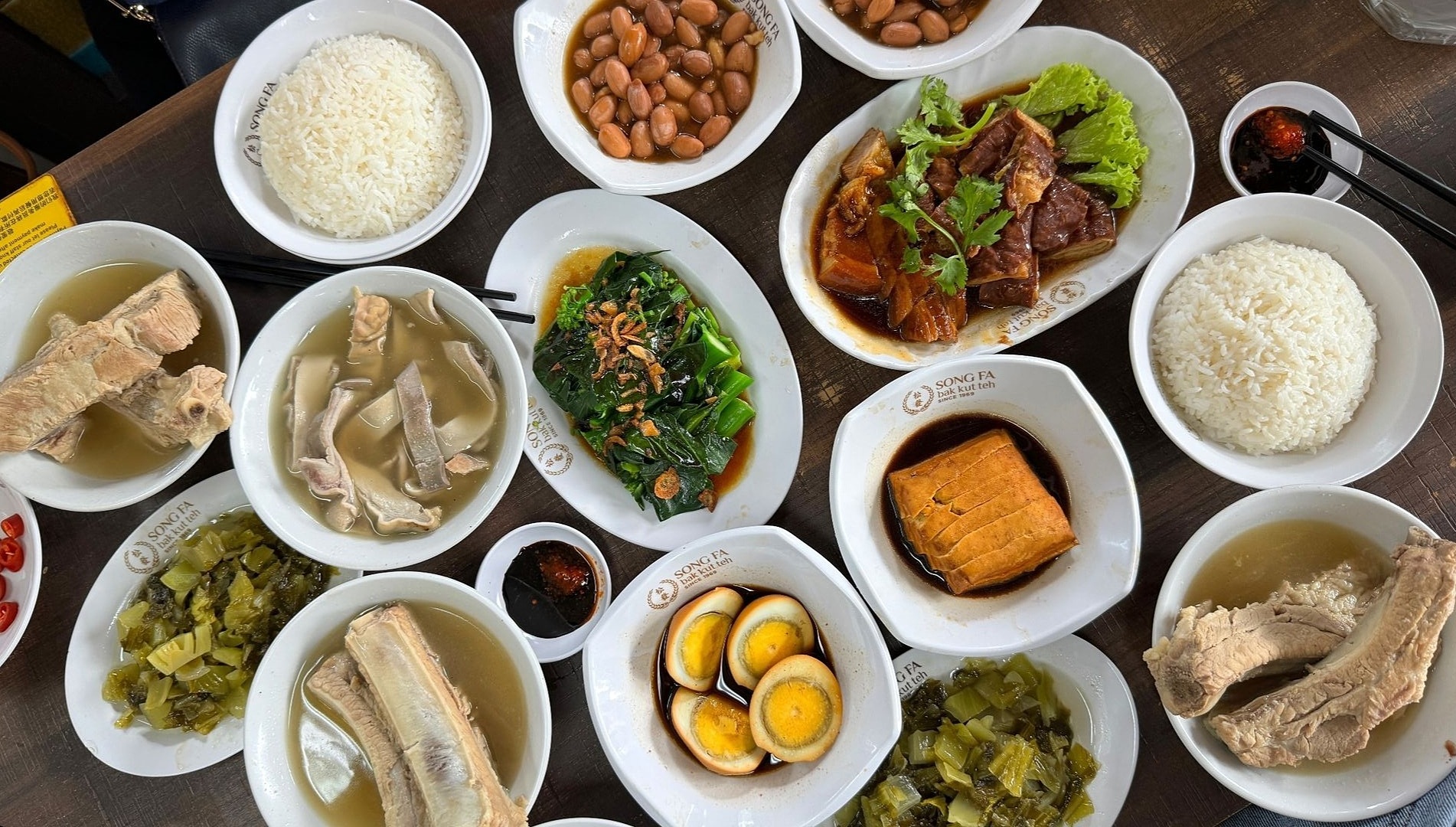 Bữa ăn của Tăng Thanh Hà tại quán. Ảnh: Instagram nhân vật