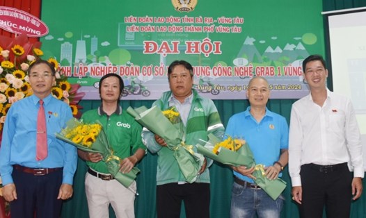 LĐLĐ TP Vũng Tàu tổ chức thành lập nghiệp đoàn cơ sở đầu tiên. Ảnh: Mai Nguyễn