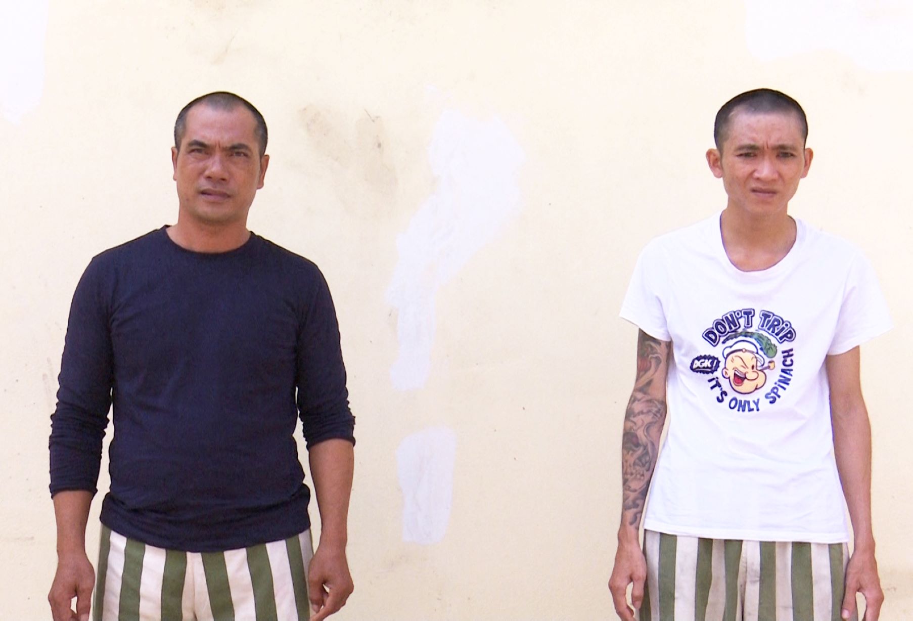 2 đối tượng có 9 tiền án về tội trộm cắp Nguyễn Thành Thơ (bên trái) và Lê Văn Thương tiếp tục bị Công an khởi tố về tội trộm cắp tài sản. Ảnh: Nghiêm Túc