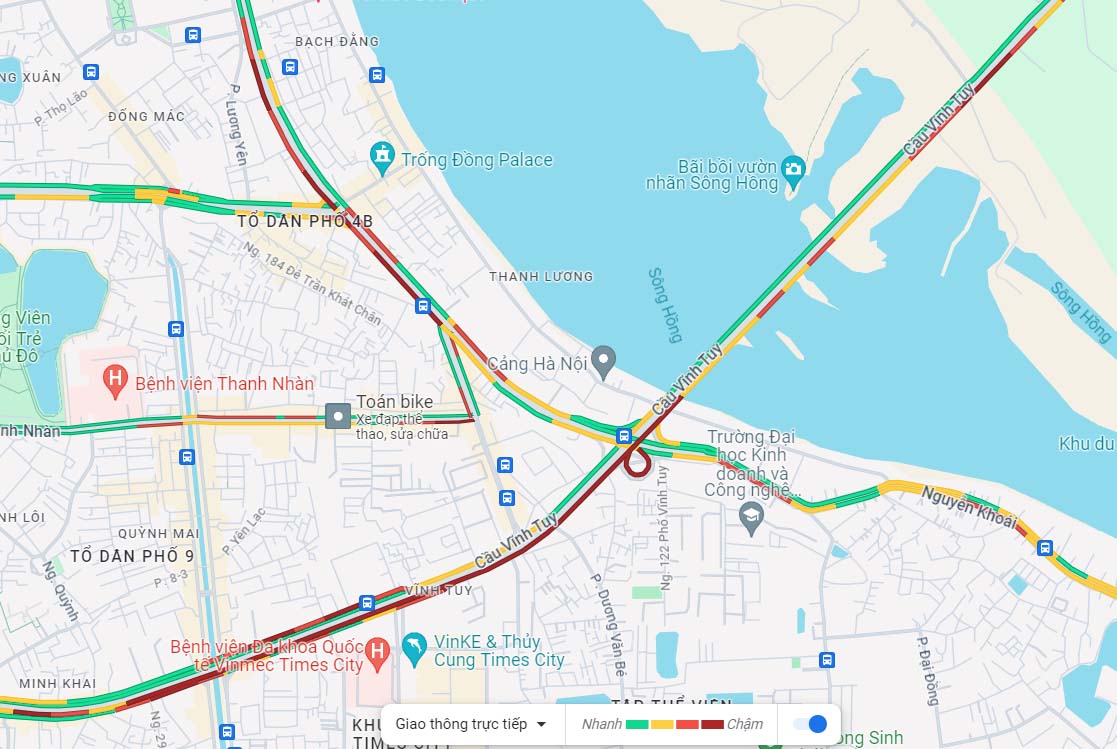 Tình hình giao thông theo dõi qua ứng dụng Google Maps lúc 18h30.