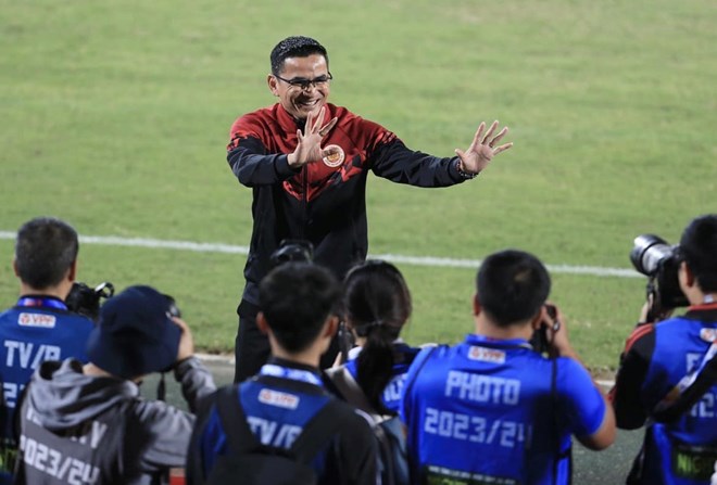 Ông Kiatisak từ chức huấn luyện viên trưởng đội Công an Hà Nội sau 4 tháng dẫn dắt. Ảnh: FBNV 