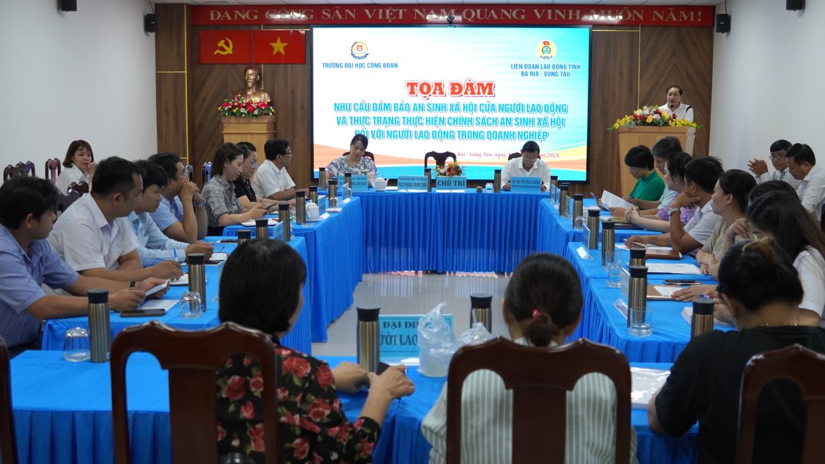 Quang cảnh buổi tọa đàm. Ảnh: Thành An