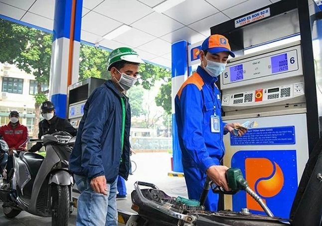 Gần 6 tháng trôi qua, nhà điều hành không trích lập, chi sử dụng Quỹ bình ổn giá xăng dầu. Ảnh: Hải Nguyễn