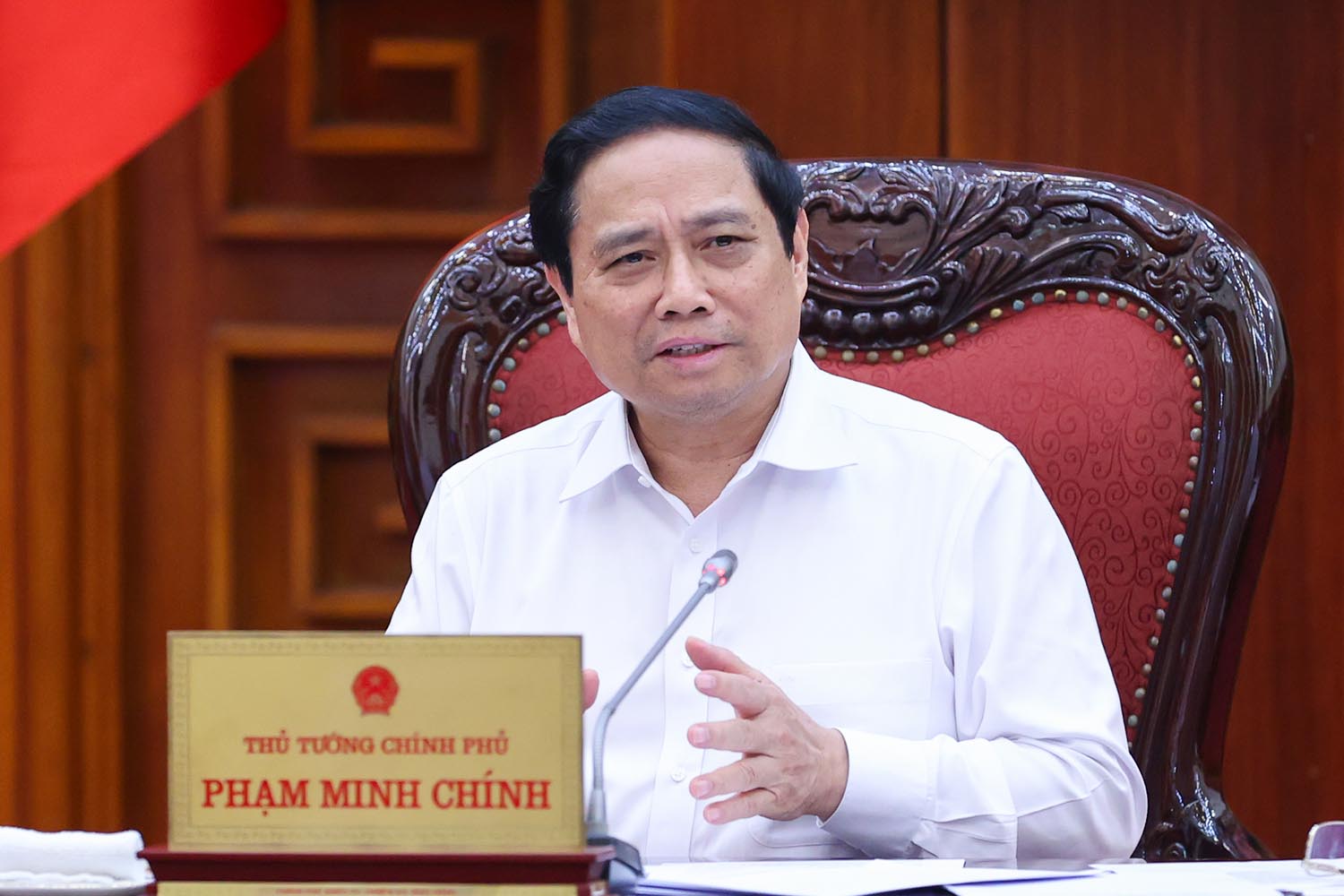 Thủ tướng Chính phủ Phạm Minh Chính chỉ đạo tháo gỡ khó khăn, vướng mắc, thúc đẩy xây dựng 1 triệu căn hộ nhà ở xã hội. Ảnh: VGP
