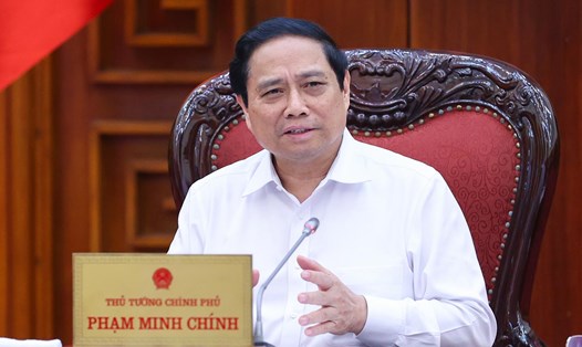 Thủ tướng Chính phủ Phạm Minh Chính chỉ đạo tháo gỡ khó khăn, vướng mắc, thúc đẩy xây dựng 1 triệu căn hộ nhà ở xã hội. Ảnh: VGP
