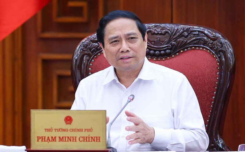 Thủ tướng Chính phủ Phạm Minh Chính chỉ đạo tháo gỡ khó khăn, vướng mắc, thúc đẩy xây dựng 1 triệu căn hộ nhà ở xã hội. Ảnh: VGP