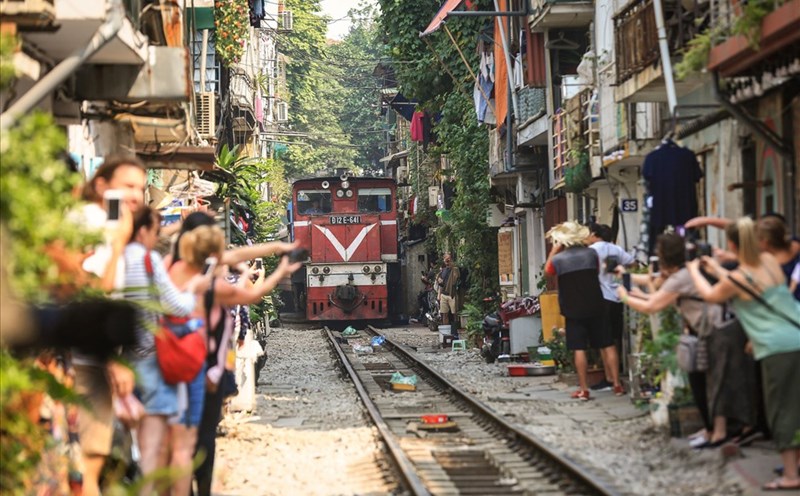 Nếu chỉ ở Hà Nội 2 ngày, du khách vẫn có đủ thời gian để cảm nhận nhịp sống của thành phố qua những trải nghiệm thú vị. Ảnh: Lưu An Nhiên