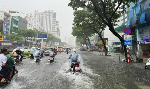 Đà Nẵng tìm phương án thoát nước đô thị trước diễn biến thời tiết ngày càng cực đoan. Ảnh: Thùy Trang