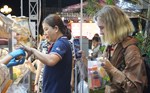 Người dân, khách quốc tế thích thú với Lễ hội bánh mì Việt Nam