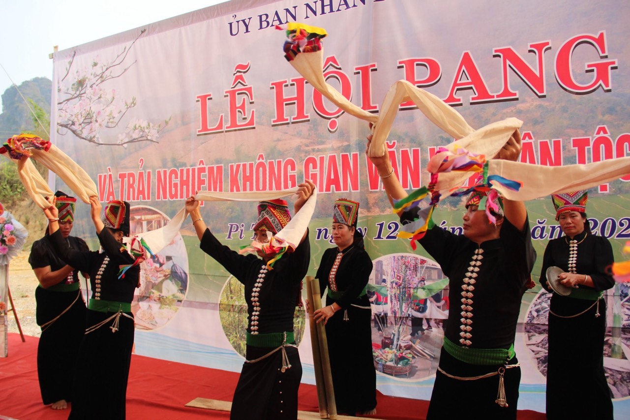 Đời sống tinh thần phong phú. Ảnh: Minh Nguyễn