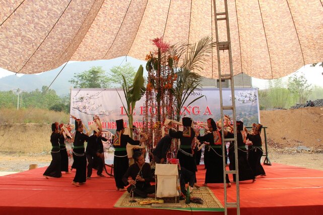 Độc đáo trong nét văn hóa dân tộc La Ha. Ảnh: Minh Nguyễn