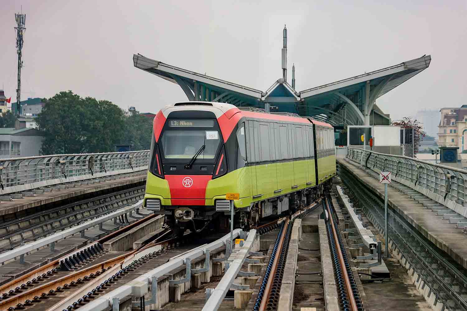 Metro Nhổn - ga Hà Nội (đoạn trên cao) tiến sát mốc vận hành thương mại. Ảnh: MRB