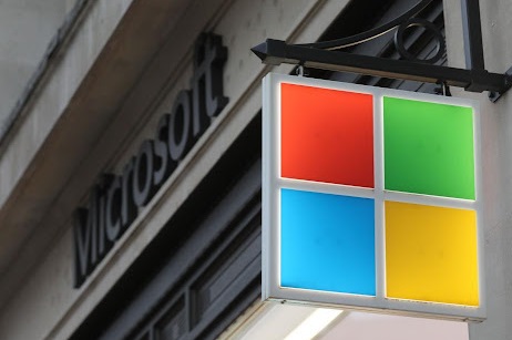 Năm nay, Big Tech dự kiến cho 200 tỷ USD cho AI. Ảnh: Xinhua