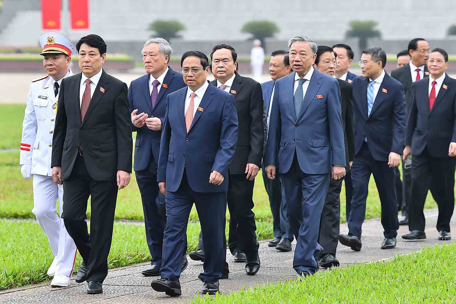 Các lãnh đạo Đảng, Nhà nước và đại biểu Quốc hội tham dự kỳ họp thứ 7. Ảnh: Hải Nguyễn