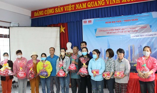 Công đoàn các Khu công nghiệp - Khu kinh tế tỉnh Kon Tum đã tổ chức các hoạt động hưởng ứng Tháng Công nhân. Ảnh: Lê Nguyên 