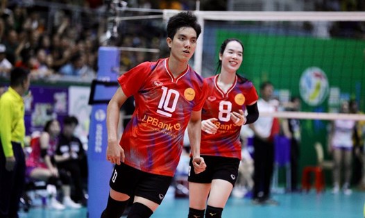 Bích Tuyền và LPB Ninh Bình về nhì ở giải bóng chuyền nữ quốc tế Cúp VTV9 - Bình Điền 2024. Ảnh: Duy Nam
