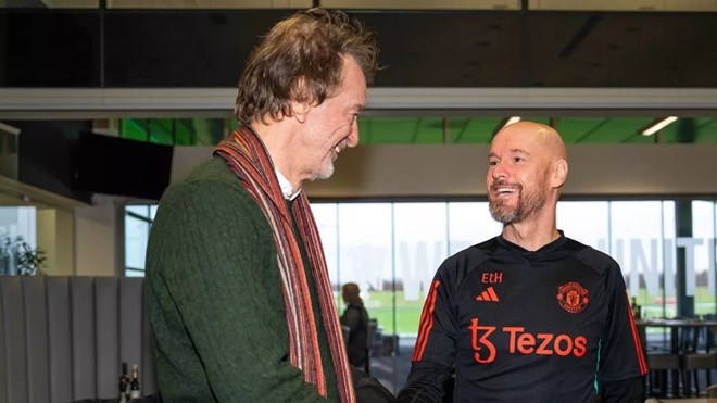 Sir Jim Ratcliffe đang cân nhắc rất kỹ về tương lai của Erik ten Hag.  Ảnh: Manchester United