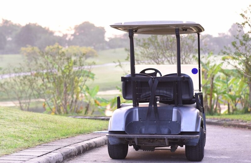 Công trình sân golf Minh Trí do Công ty Cổ phần Sân Golf Hà Nội làm chủ đầu tư, dịch vụ xe điện ở đây dao động trên dưới 2 - 3 triệu đồng. Ảnh: Hà Nội Golf Club